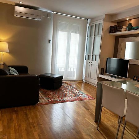 Apartamento Petit Rosselló Barcelona Exterior foto