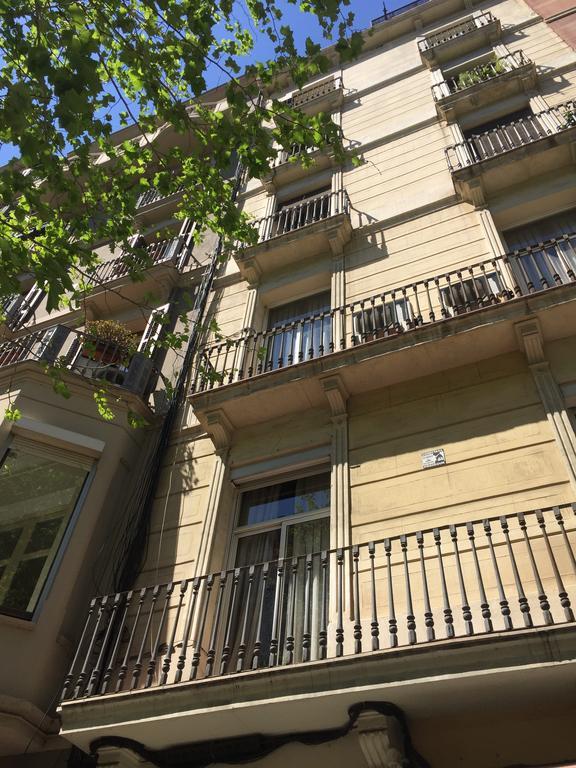 Apartamento Petit Rosselló Barcelona Exterior foto